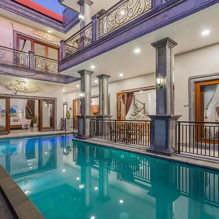 Aurora Berawa Villa